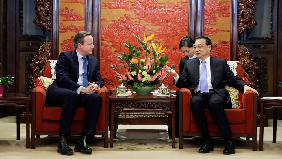 卡梅倫（左）與李克強（右）在北京中南海會晤（27/11/2018）