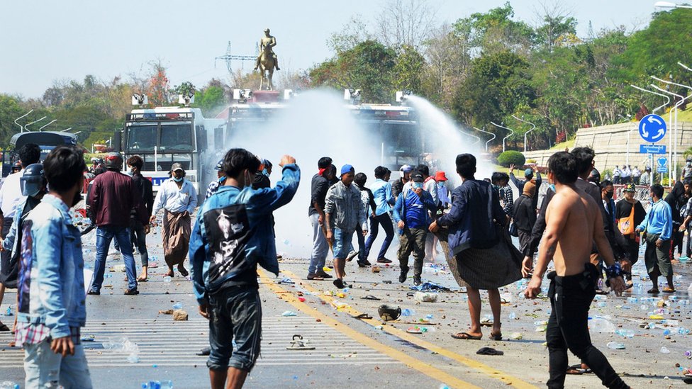 Protests in Nay Pyi Taw, 9 February