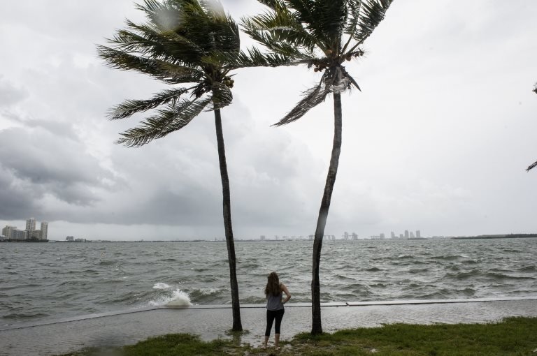 Muchas personas decidieron quedarse en Miami, pese a la alerta de las autoridades para evacuar la ciudad. Key Biscayne, Miami