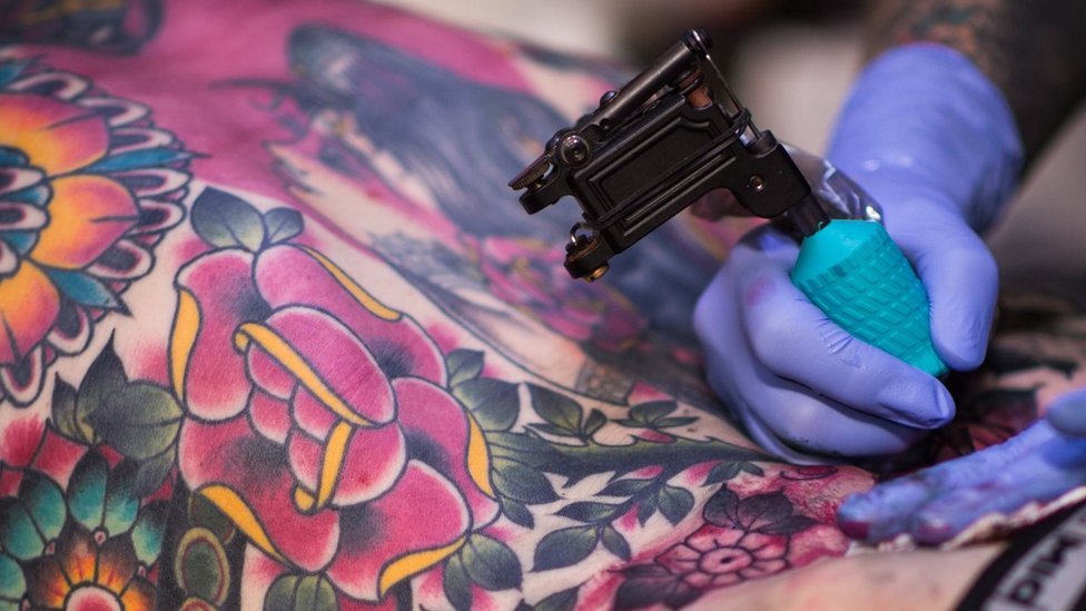 European tattoo artists are alarmed by the ban on many dyes – Baltics News