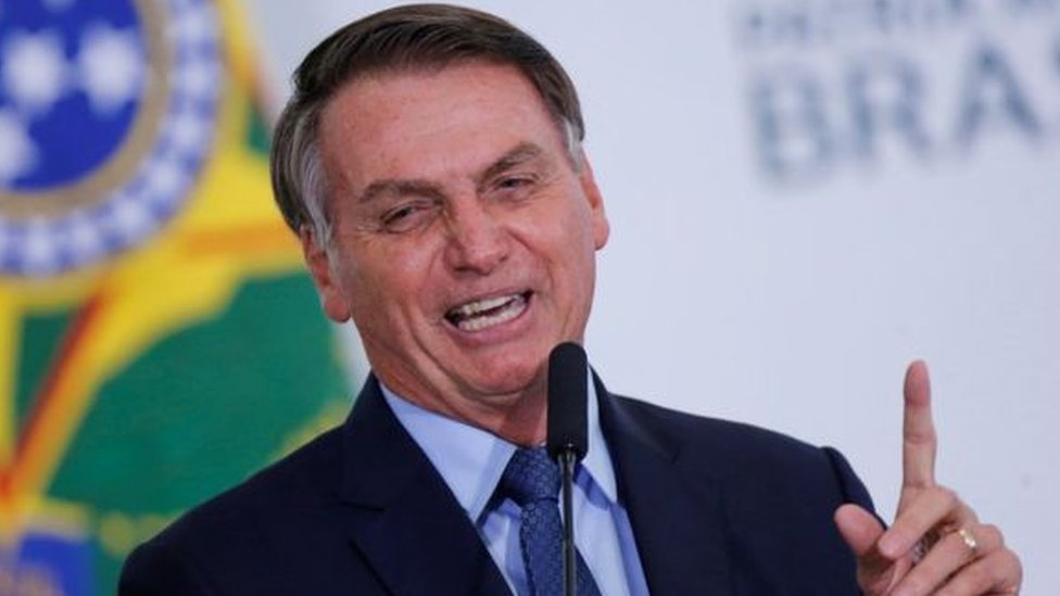 Bolsonaro tem papel de 'causar explosão' para permitir ação 'reparadora' de  militares, diz antropólogo - BBC News Brasil