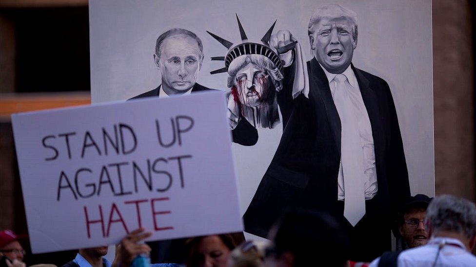 Donald Trump ha expresado su simpatía por Putin: ¿es también él un zar de nuestro tiempo? Protesta contra Donald Trump y su cercanía a Vladimir Putin