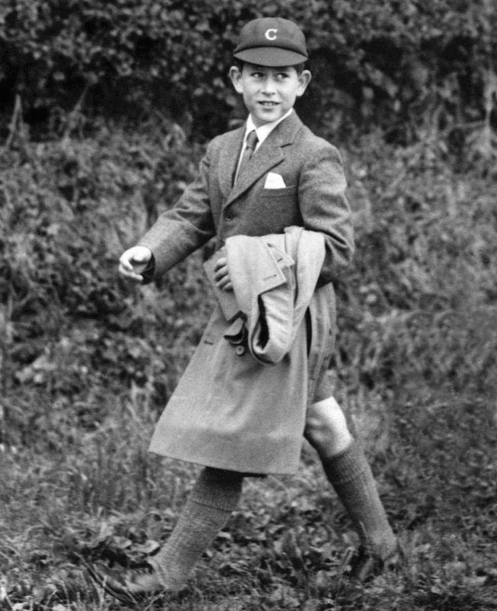 Princ Čarls na putu do škole