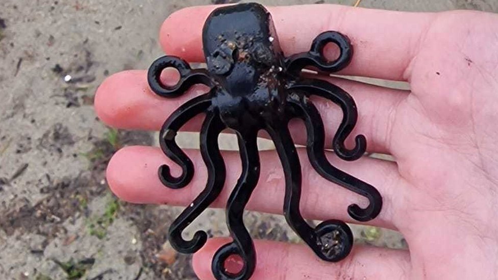 Lego black octopus sale