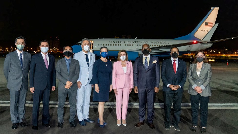 Image shows Nancy Pelosi arriving in Taiwan