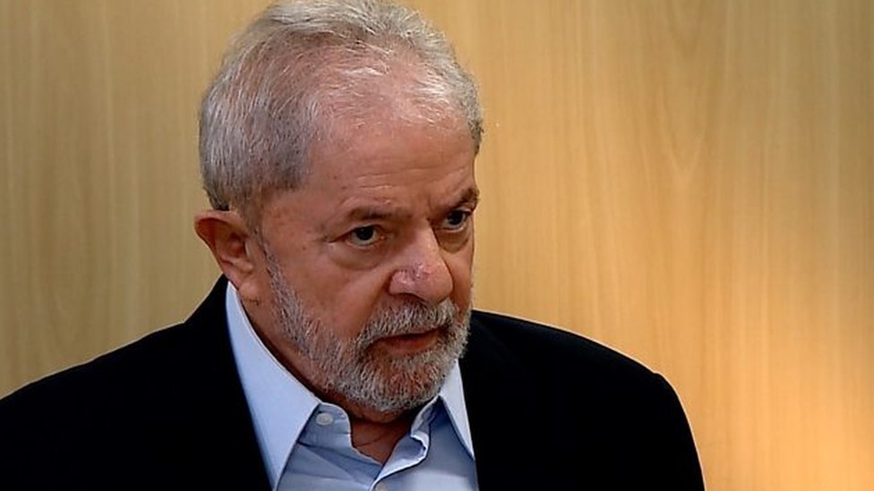 Lula concede entrevista na sede da PF em Curitiba