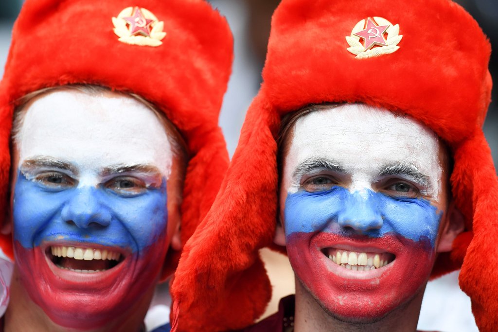 Los aficionados rusos están listos para la gran fiesta del balón.