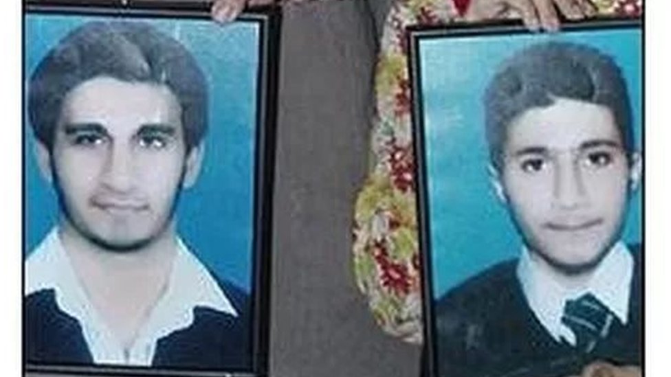 قریب 11 سال قبل سیالکوٹ میں دو سگے بھائیوں حافظ مغیث اور منیب کو رسیوں سے باندھا گیا اور پھر دونوں پر ڈنڈوں سے تشدد کر کے انھیں ہلاک کردیا گیا