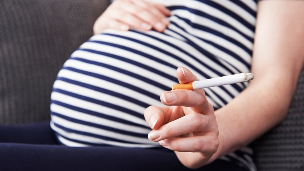 Smoking in pregnancy: Stigma 'causes women to do it in private'