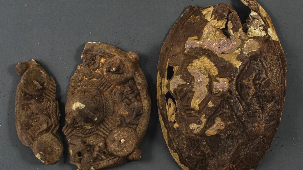 Norwegian family finds Viking-era relics while looking for earring