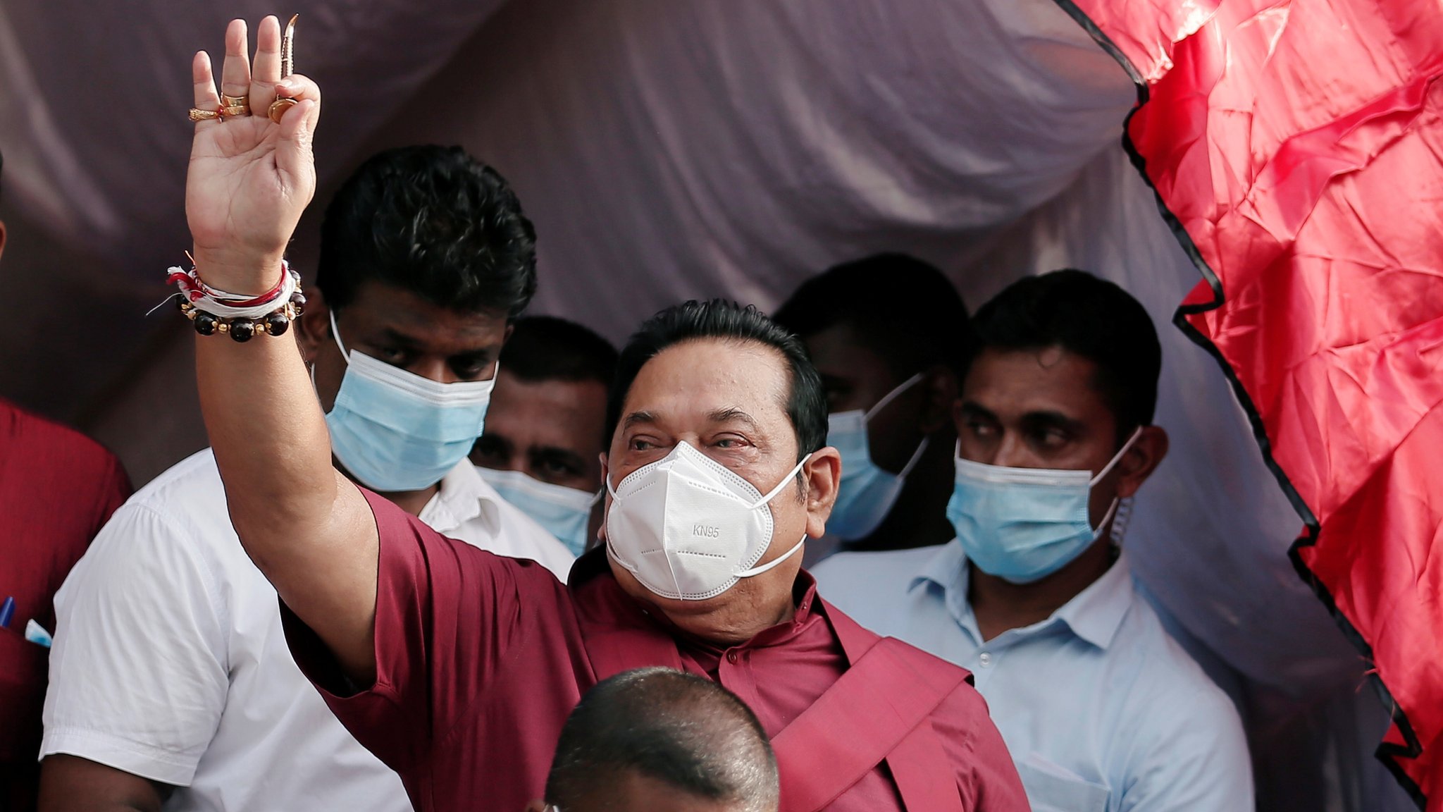 Sri Lanka election: Rajapaksa brothers win 'super-majority'