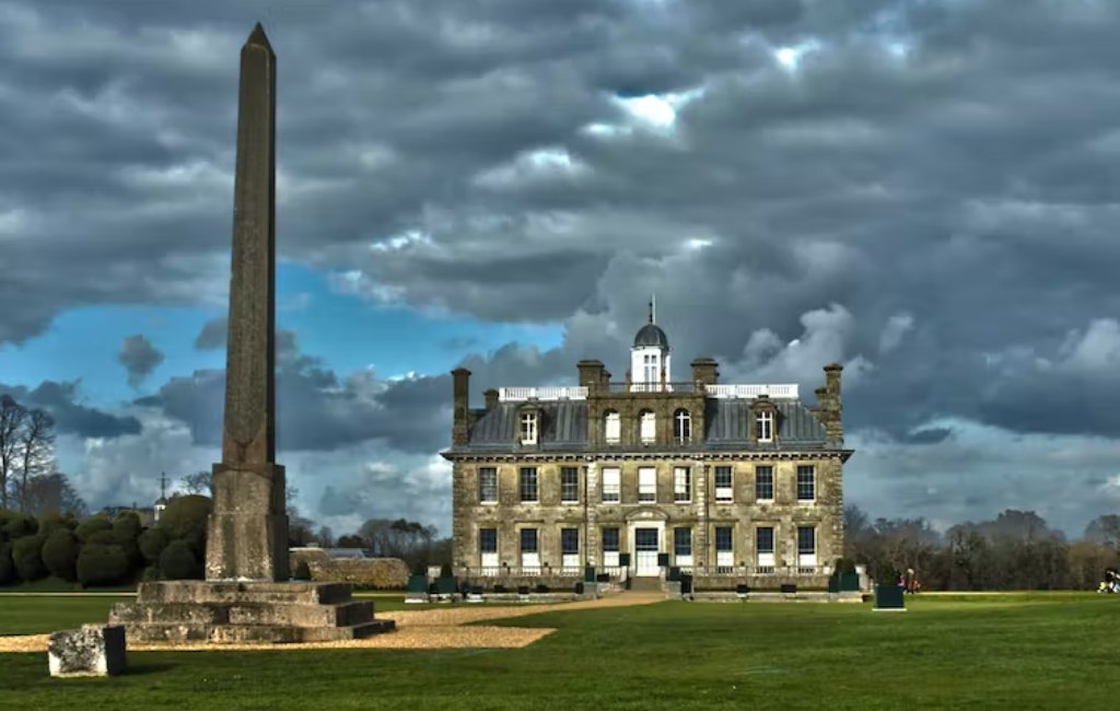 El obelisco de File en el que fue el palacio de William John Bankes: Kingston Lacy, en Reino Unido.