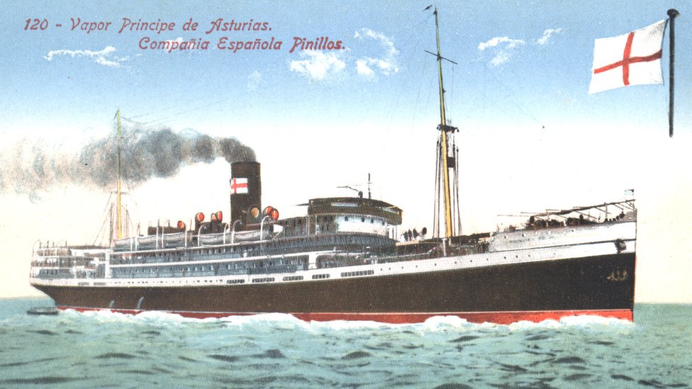 Cartão postal antigo ilustrado e colorido com imagem do grande navio de vapor sob um céu azul