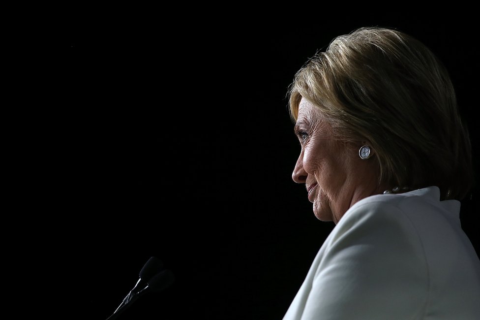 US election 2016 Hillary Clinton and Donald Trump rack up more wins