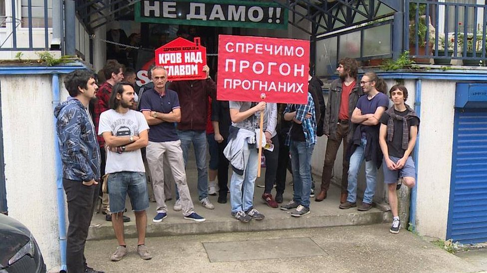 Iseljenje raseljenih koji su se bespravno uselili, Ustanička ulica, Beograd
