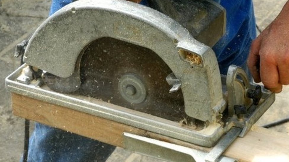 hand cut off saw