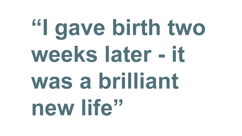 Quotebox: Я родила две недели спустя - это была блестящая новая жизнь