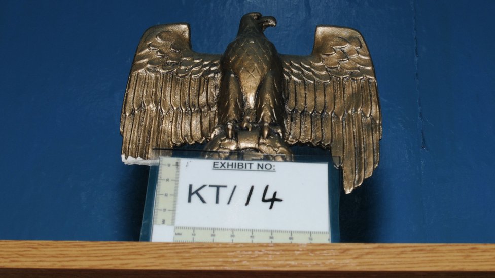 Нацистский орел в доме Томаса Мэра