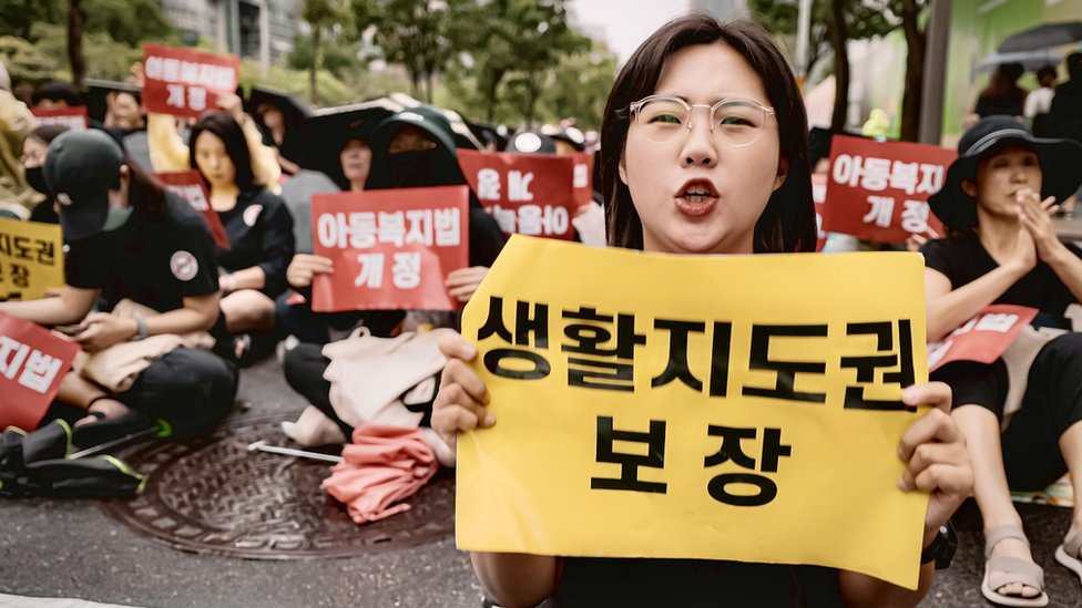 Teacher Kim Jin-seo at a recent protest