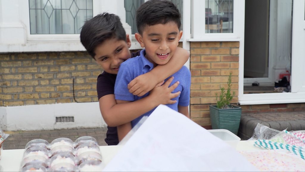 Boys' lemonade stand raises thousands for Yemen crisis