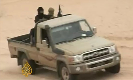Los rehenes estaban secuestrados en algún lugar del desierto del Sahara. (Foto: Al Jazeera) Miembros de al Qaeda en el note de Mali. (Foto: Al Jazeera)
