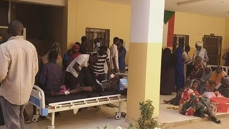اشتباكات السودان: شهادات أطباء من مستشفى الفاشر الجنوبي 1 عدد من المرضي يتواجدون في باحة مستشفى الفاشر الجنوبي