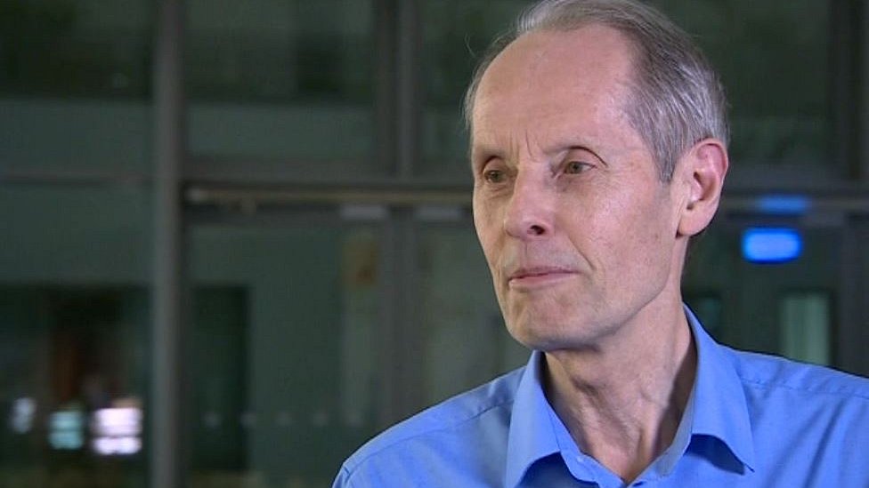 Robot surgery experts 'left theatre before end of heart operation'