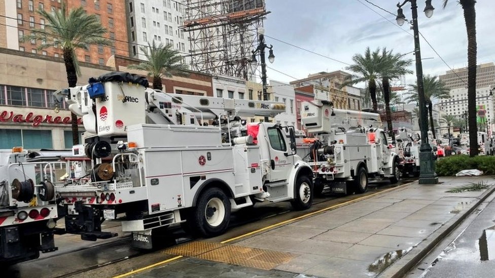 Cuadrillas de trabajadores eléctricos