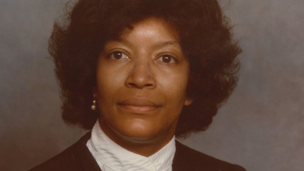 Судья Эвелин Бейкер в 1983 году