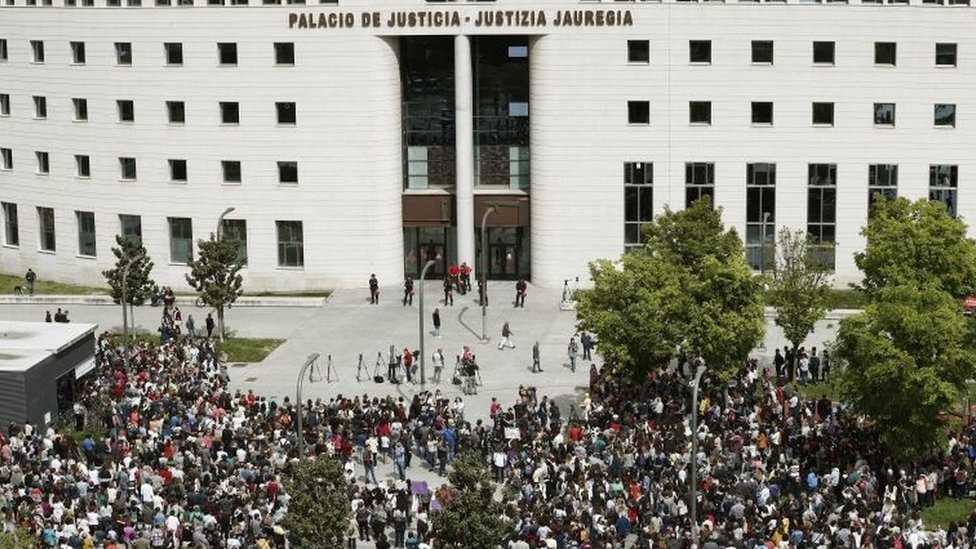 Protesta frente al Palacio de Justicia