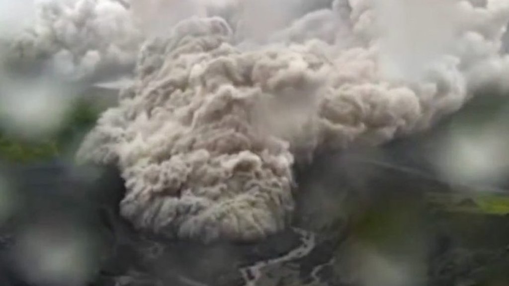 Mount Semeru: Indonesian volcano spews ash 15km into sky