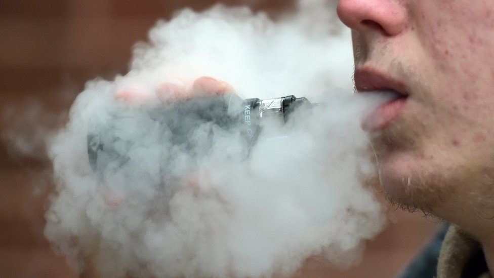 Southampton: Boys who smoke risk passing on damaged genes
