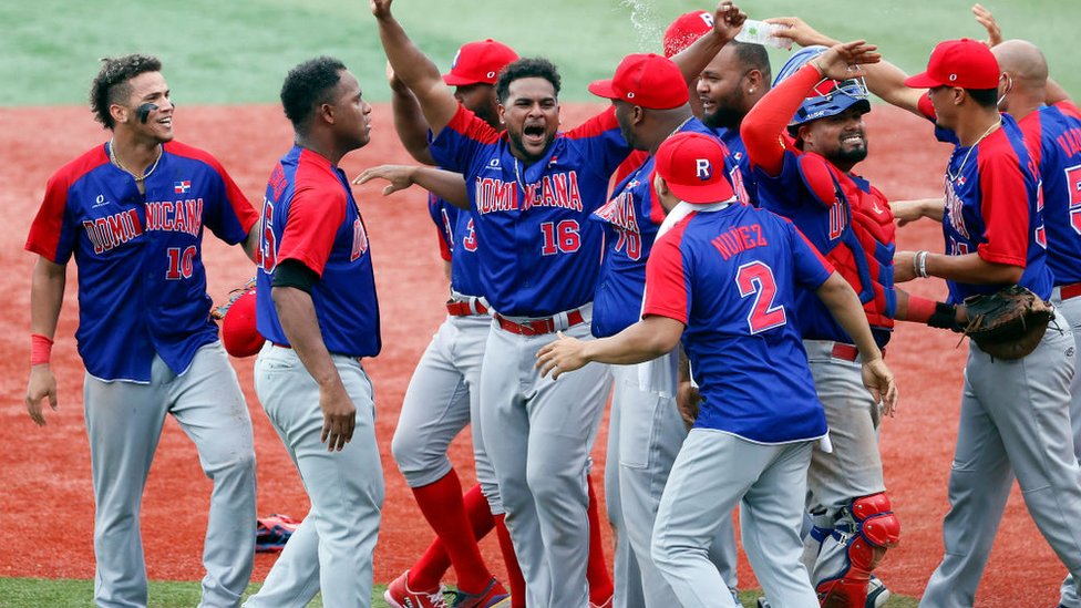 República Dominicana celebra su victoria frente a Corea del Sur.