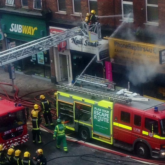 Finchley Road fire forces residents into temporary accommodation - BBC News