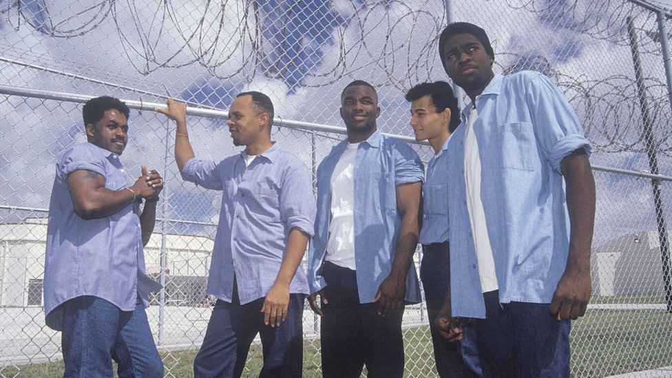 Jóvenes presos en el centro penitenciario del condado Dade, Florida