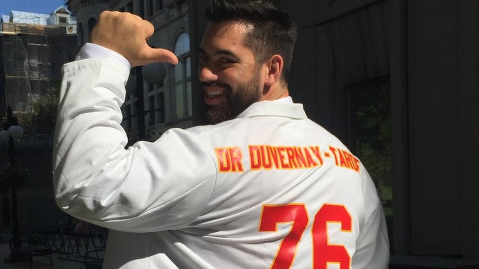 Pro Football Hall of Fame puts Chiefs RG Laurent Duvernay-Tardif's medical  scrubs on display 