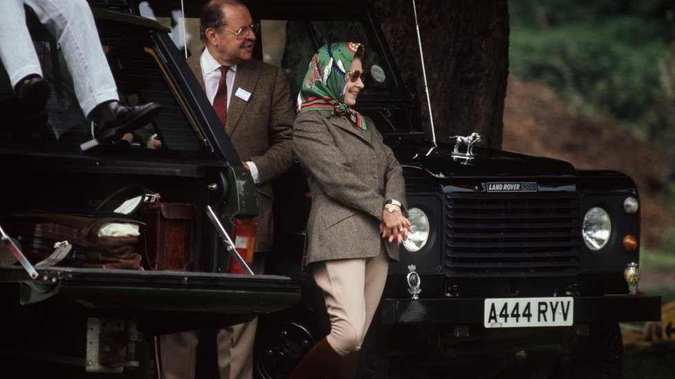 Queen pictured next to her Land Rover
