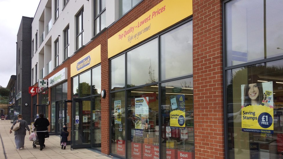 Marsh Farm estate in Luton undergoing Â£23m redevelopment - BBC News