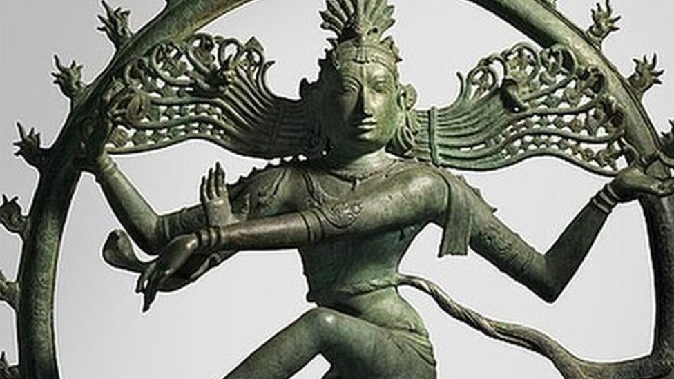 Бронзовая фигура Шивы, как Повелителя Танца