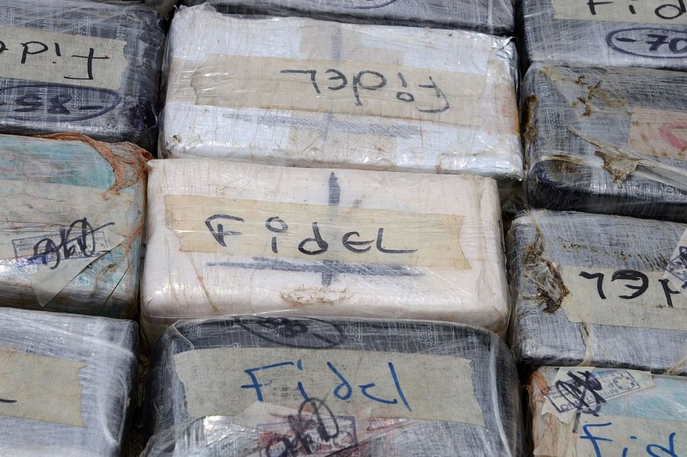 Varios informes de inteligencia vinculan al Chepe Diablo con el Cártel de Texis, al que describen como una organización de narcotráfico en la que estarían implicados policías y políticos. Paquetes de cocaína