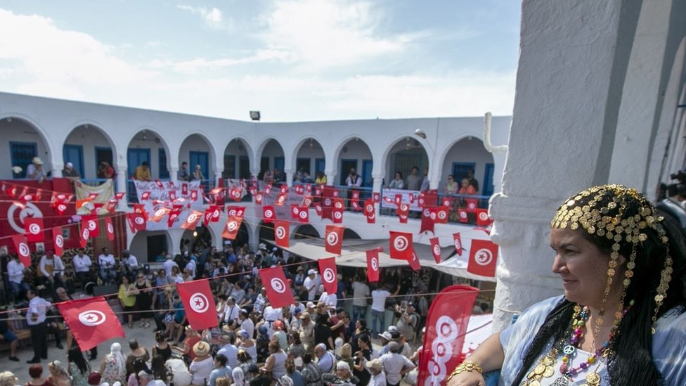 اليهود يحتفلون أيضا بعيد لاك بعومر في كنيس الغريبة في جربة بتونس