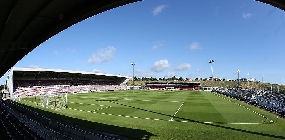 Стадион Sixfields