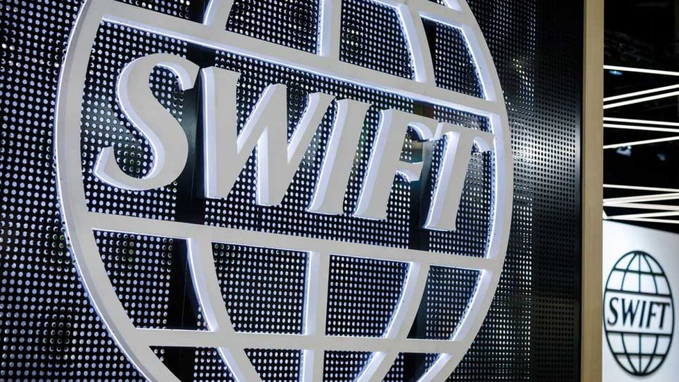 Как система банковских переводов Swift стала заложницей геополитики - BBC  News Русская служба