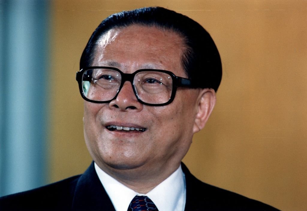 江澤民在1989年後出任中共中央總書記。