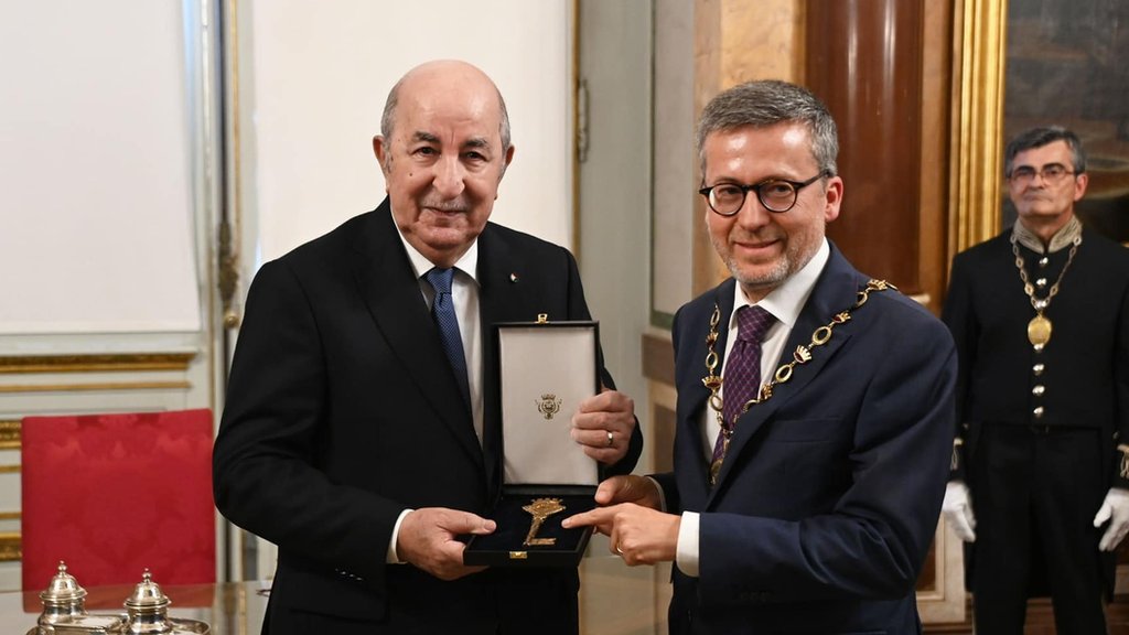 رئيس بلدية لشبونة مع الرئيس الجزائري