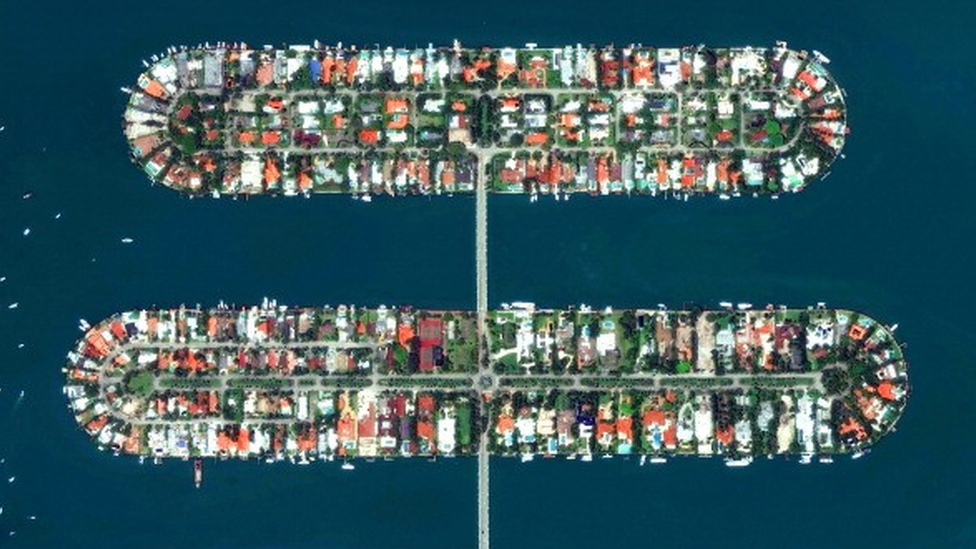 美國弗羅里達邁阿密的棕櫚島（Palm Island）和芙蓉島（Hibiscus Island）衛星鳥瞰圖