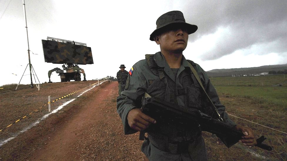 Un soldado venezolano cerca de la frontera con Brasil durante unos ejercicios conjuntos realizados en 2008.