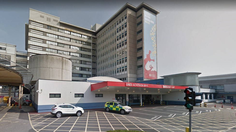 Cardiff Man Shot In Attempted Gangland Style Hit Bbc News