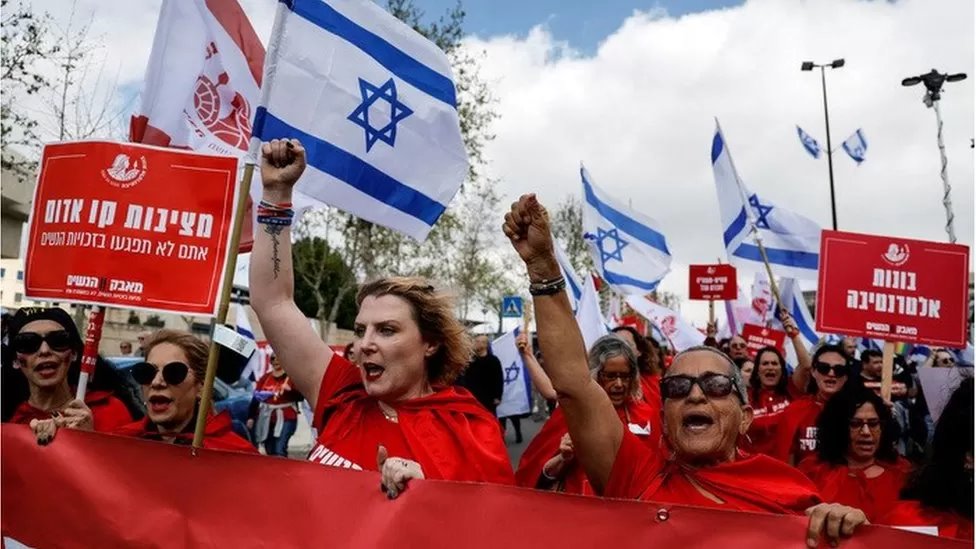 مظاهرات إسرائيل: إلى أين تتجه الاحتجاجات وهل يرضخ نتنياهو؟ - BBC News عربي