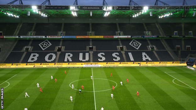 The last Bundesliga match, Borussia Monchengladbach v Cologne on 11 March, was played behind closed doors